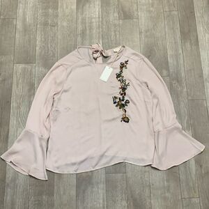 Womens NWT Hello Day Floral Embroidered Kimono Sleeve Keyhole‎ Back Top Shirt